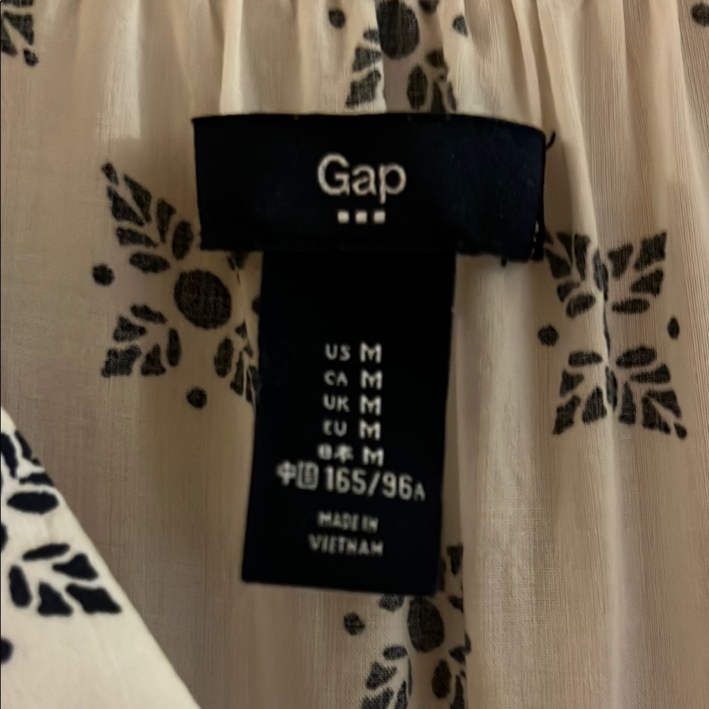 GAP White and Blue Flutter Sleeve Blouse - Picture 2 of 4